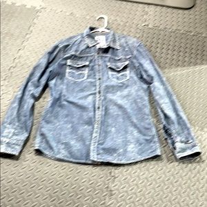 Men’s L BKE long sleeve shirt